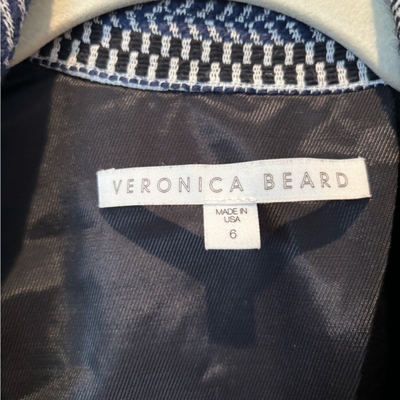 Veronica Beard belted patterned jacket - size 6 - Picture 2 of 6